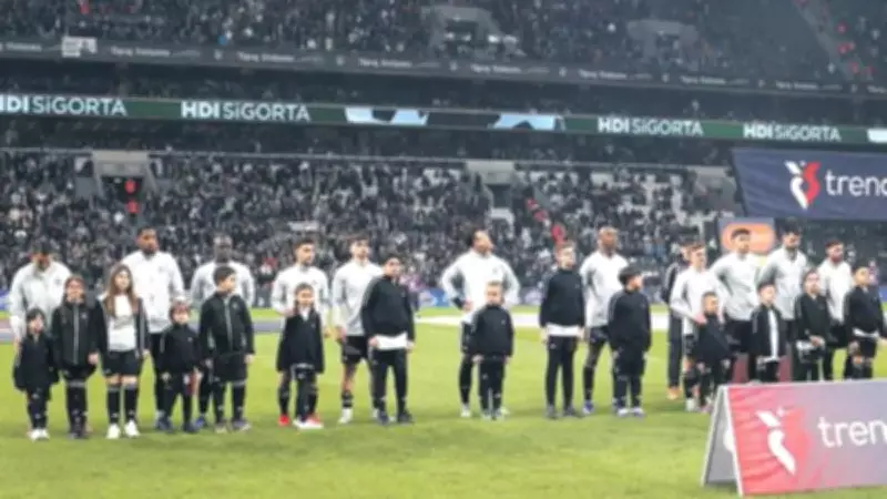 Emirhan Topçu'nun Samsunspor'daki Geleceği Belirsizliğini Koruyor