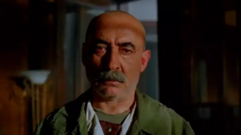 Şener Şen'in Eski Eşi Ünlü Oyuncu Çıktı