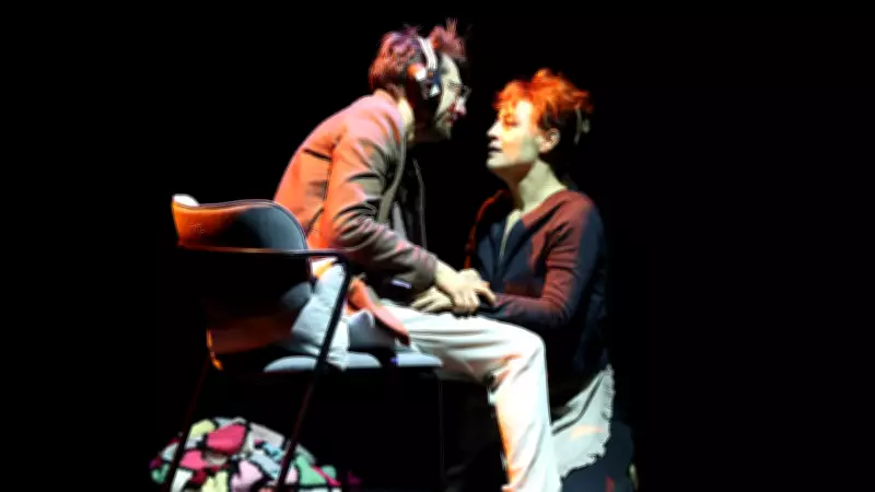 ENKA Sanat Sezonu İki Özel Oyunla Kapatıyor