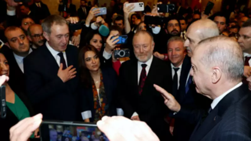 Erdoğan, 23 Nisan Resepsiyonu'nda DEM Parti heyetiyle selamlaştı