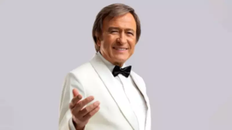 Erol Evgin'in Yakışıklı Torunları Sosyal Medyada Maşallah Yorumlarına Neden Oldu