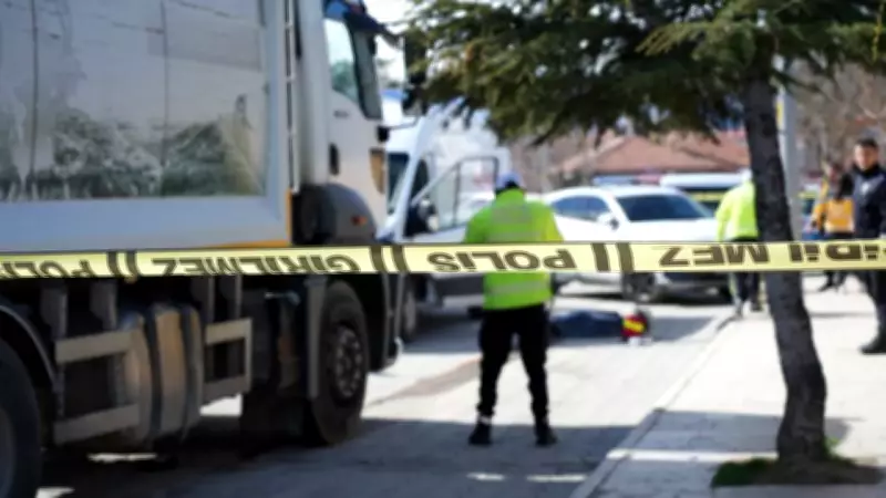 Erzincan'da Çöp Kamyonu Kazası: 85 Yaşındaki Kadın Hayatını Kaybetti