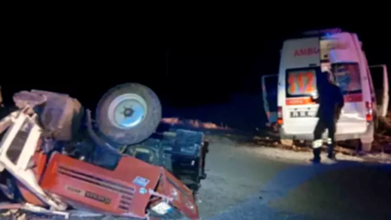 Erzurum Oltu'da Ambulans-Traktör Kazası: 4 Yaralı, 2'si Sağlık Personeli