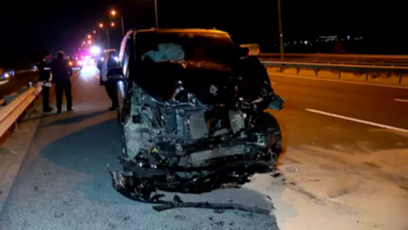 Eyüpsultan'da 2 Aracın Çarpıştığı Kazada 4 Kişi Yaralandı