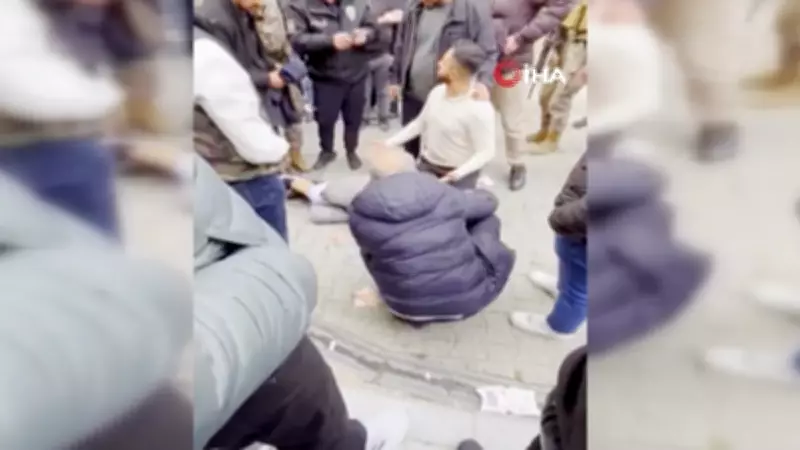 Fatih'te Sokak Ortasında Silahlı Saldırı: Bir Kişi Yaralandı