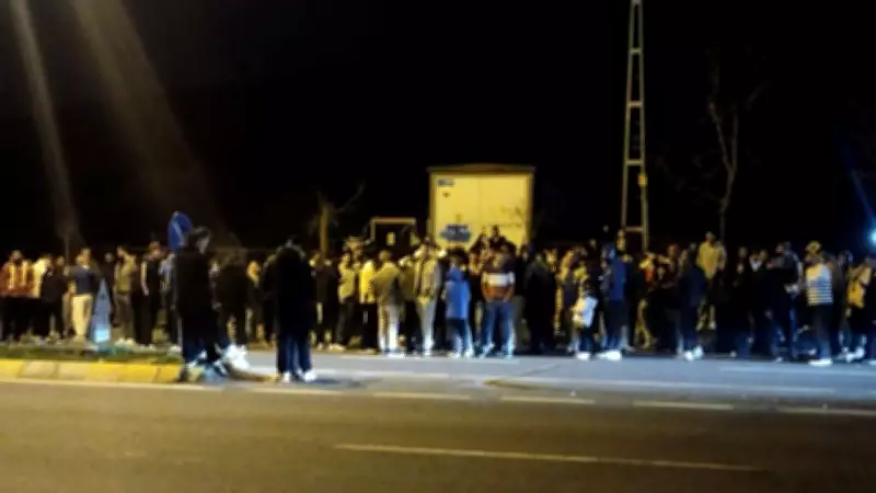 Fenerbahçe Taraftarı Samandıra'da Coşkulu Galibiyet Kutlaması Yaptı