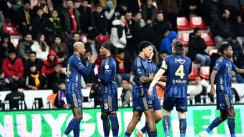 Fenerbahçe'de Derbi Öncesi Kritik Durum: 7 Futbolcu Sarı Kart Sınırında