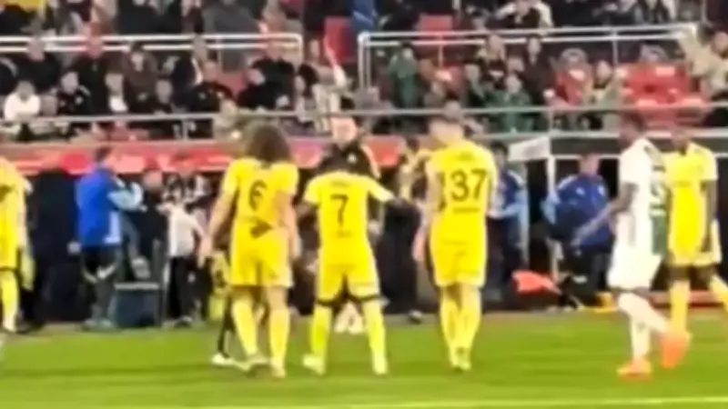 Fenerbahçe'de Skriniar ile Guendouzi Arasında Saha İçinde Büyük Tartışma