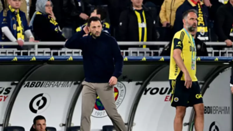 Fenerbahçe'de Tarihi Kadro Operasyonu: 12 Futbolcu ile Yollar Ayrılıyor
