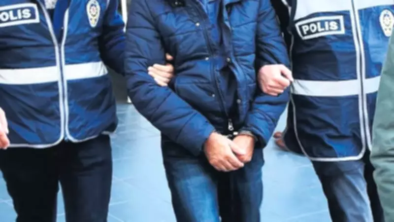 FETÖ Operasyonu: 12 İlde 17 Şüpheli Yakalandı, 15'i Kamu Doktoru