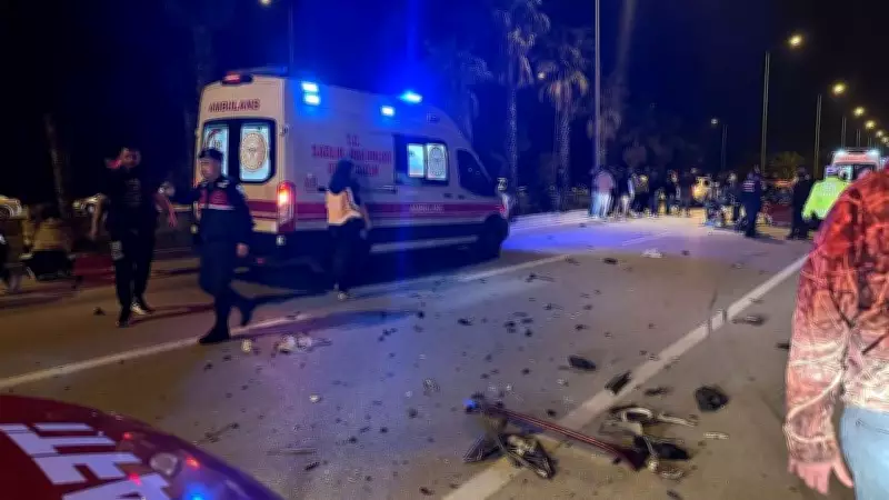 Finike-Kumluca Yolunda Feci Kaza: 1 Kişi Hayatını Kaybetti, 5 Kişi Yaralandı