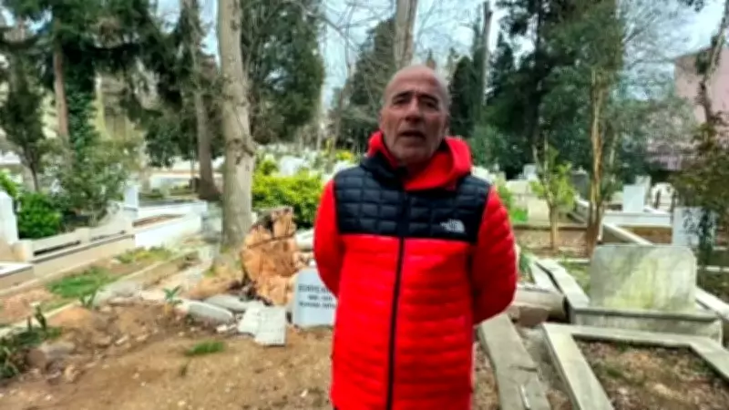 Fırtına Tarihi Mezarlıkta Ağaç Devirdi, Mezarlara Zarar Verdi; İBB İlgisiz Kaldı
