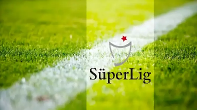 Galatasaray derbide Fenerbahçe'yi 3-0 yendi, şampiyonluğa bir adım kaldı