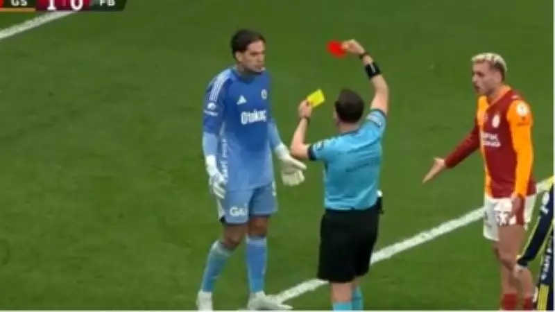 Galatasaray-Fenerbahçe derbisinde Ederson kırmızı kart gördü