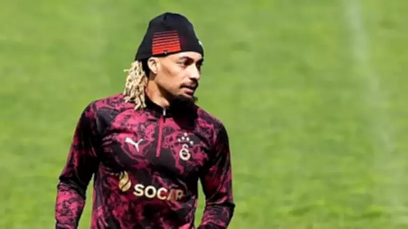 Galatasaray'da Boey Transferi Gündemi: Taraftarlar Tepkili, Yönetim Açıklama Bekleniyor