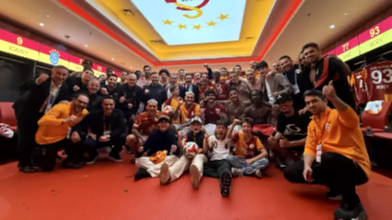Galatasaray'dan soyunma odasında zafer pozu