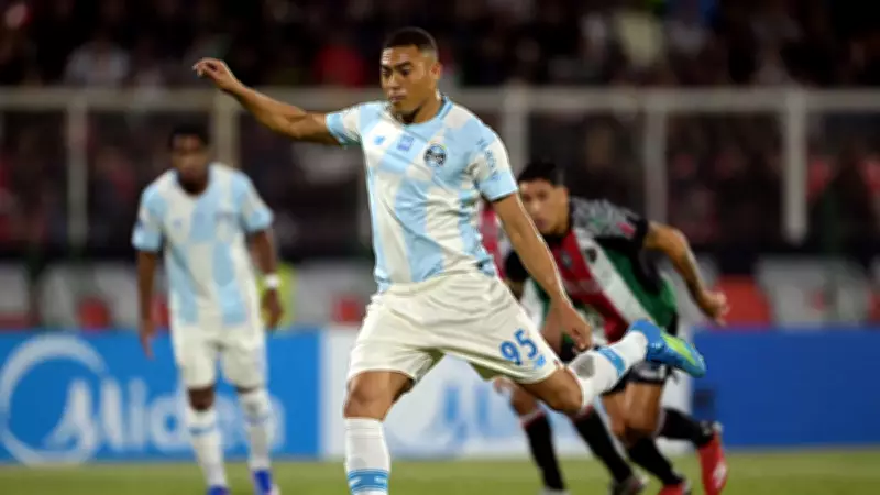 Galatasaray'ın Eski Yıldızı Carlos Vinicius 6 Dakikada 3 Penaltı Kaçırdı