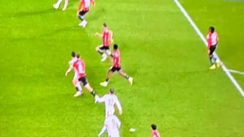 Galatasaray'ın Golü VAR'la İptal Edildi, Eski Hakemlerden Sert Eleştiri