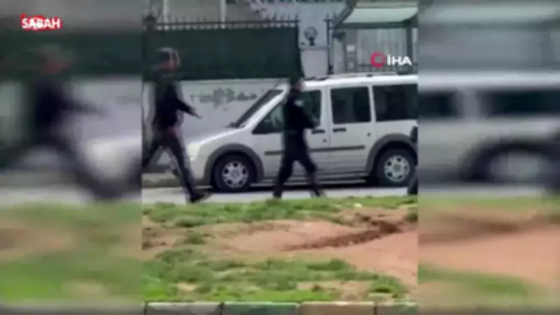 Gaziantep'te Alacak Meselesi Silahlı Saldırıya Dönüştü: Ayaklarından Vurulan Kişinin Anları Kameralarda