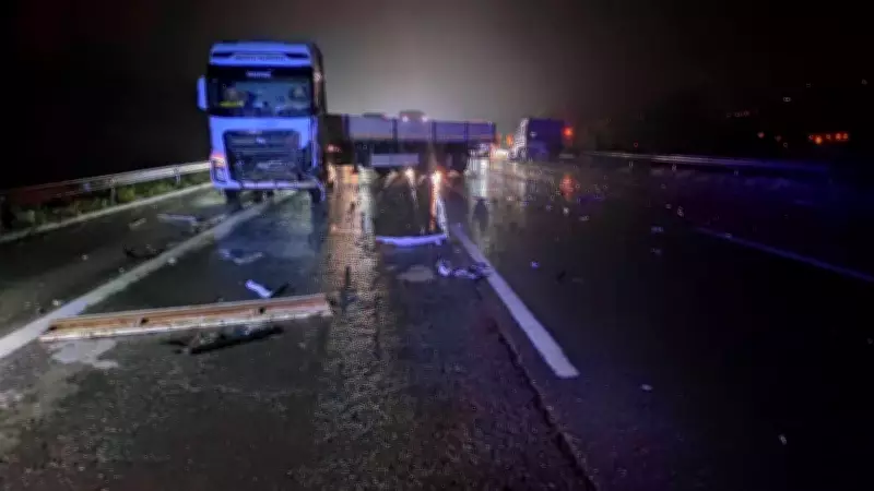 Gaziantep'te Feci TIR-Kamyonet Çarpışması: 1 Ölü, 1 Yaralı