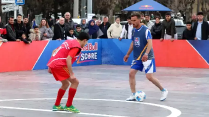Gaziantep'te Red Bull Four 2 Score Heyecanı: Los Galacticos ve Liderpool Finale Yükseldi
