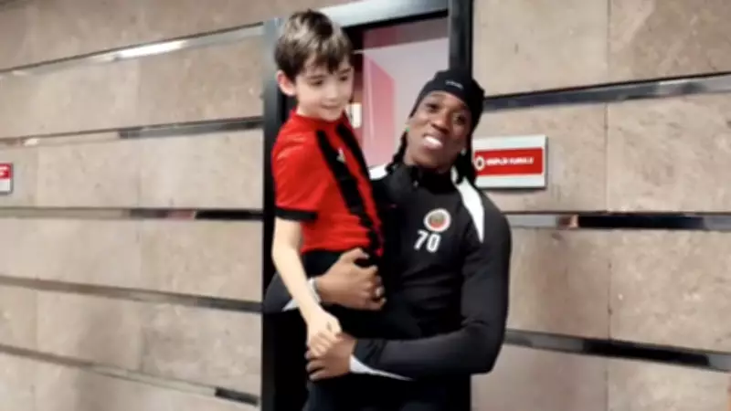 Gençlerbirliği minik taraftar Ural'ın Tongya hayalini gerçekleştirdi