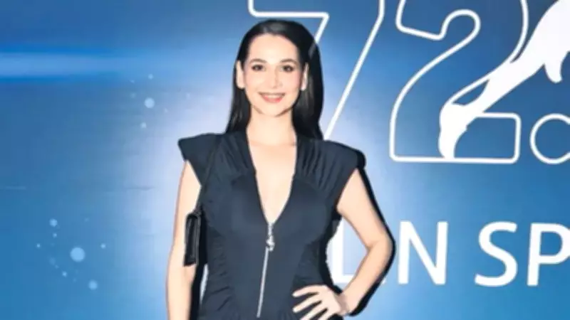 Gülsim Ali: 'Tiyatro Yapmaktan Çok Korkuyordum, Ama İyi Ki Korkularımın Üstüne Gittim'