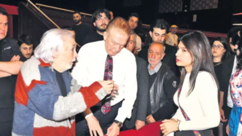 Gırgıriye Müzikali'nde Yeni Kaos: Tek Kapı ve Fazla Bilet Krizi