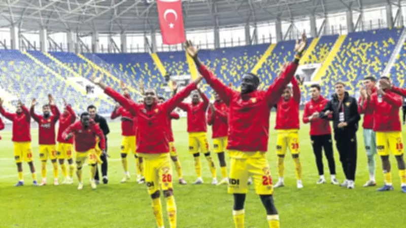 Göztepe Galibiyetle Hayata Döndü, Bokele Cezalı