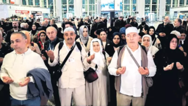 Hacı Adayları Duygusal Bir Vedayla Kutsal Topraklara Uğurlandı