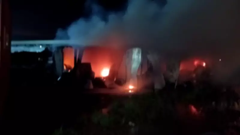 Hatay'da Konteyner Yangınında Facia: İnşaat İşçisi Hayatını Kaybetti