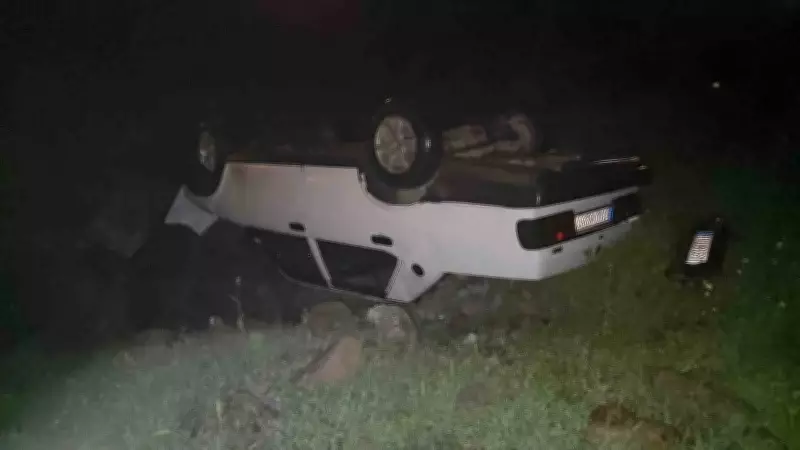 Hatay'da Yağışlı Havada Kontrolünü Kaybeden Araç Tarlaya Uçtu, Sürücü Yaralandı