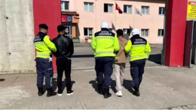 Hatay'da Yasa Dışı Yollarla Giren 14 Suriyeli Göçmen Yakalandı