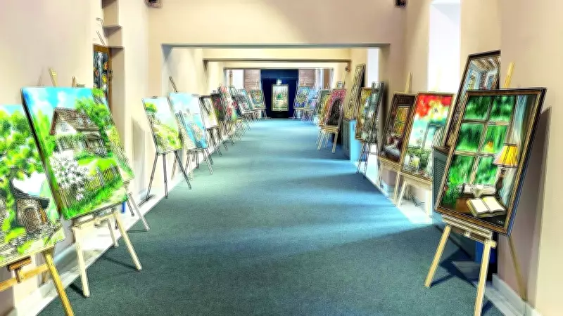 Hayal ve Hakikat Arasında Bir Sergi: Sanatın İki Yüzü İstanbul'da Buluştu