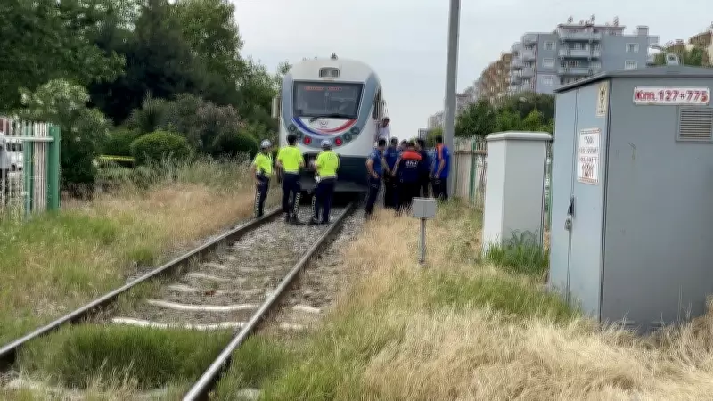 Hemzemin Geçitte Bayılan Yaya Tren Trafiğini Aksattı