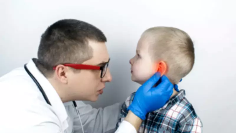 Her 6 Çocuktan 5'inde Görülüyor: Kulak Ağrısı İşitme Kaybına Yol Açabilir