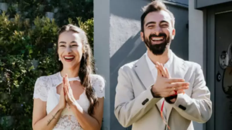 Hira Koyuncuoğlu ve Baran Sulhan Aile Arasında Nişanlandı
