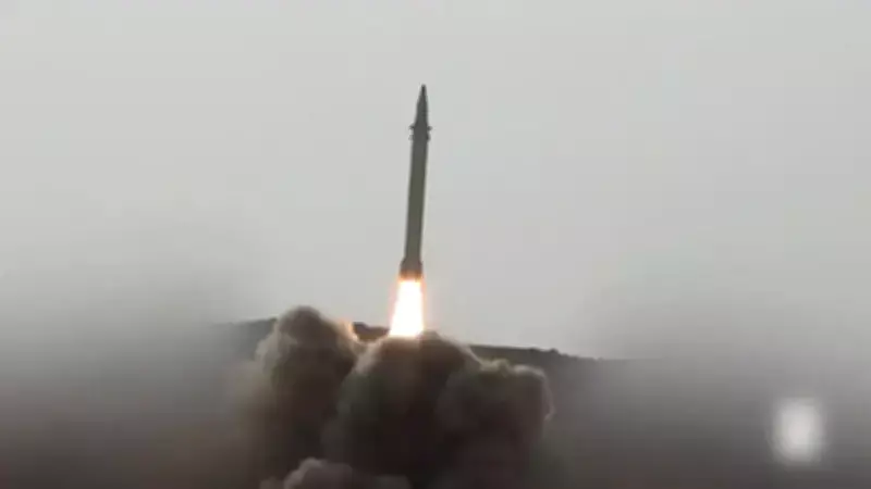 Husilerden İsrail'e Füze Saldırısı: Hizbullah ve İran ile Ortak Operasyon