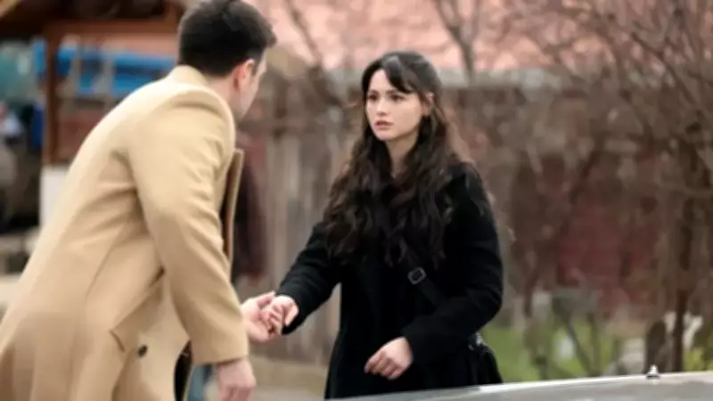 Çirkin Dizisi 2. Bölümünde Sırlar Ortaya Çıkıyor: Meryem'in Hayatı Değişiyor