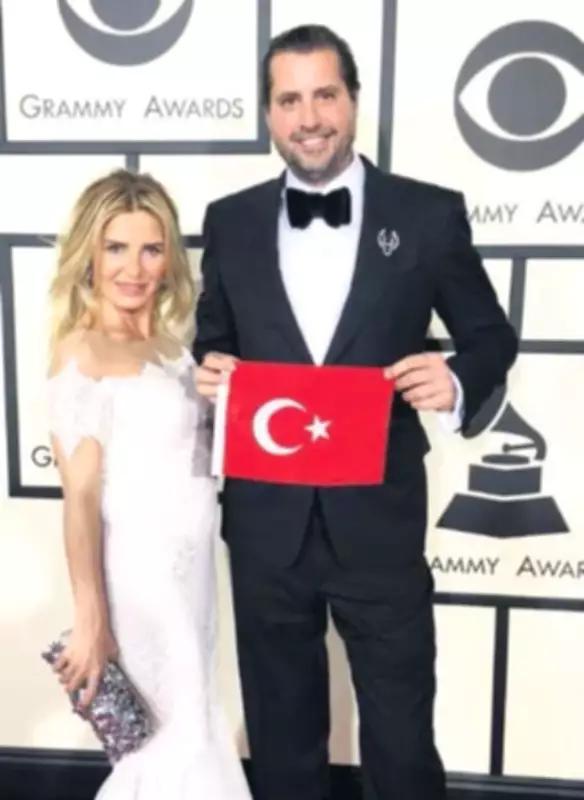 Jennifer Lopez'in Türk Tasarımcısı Şafak Çak Boşanıyor: Sosyal Medya Temizliği