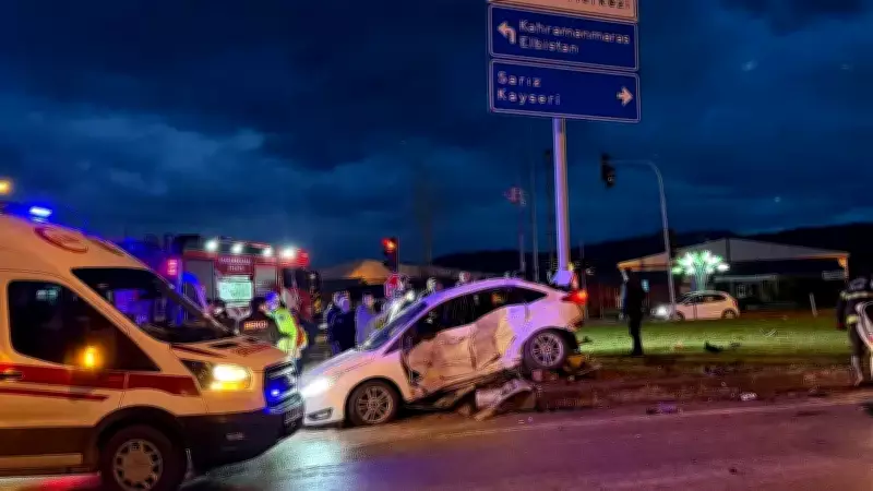 Kahramanmaraş'ta İki Araç Çarpıştı: 4 Kişi Yaralandı