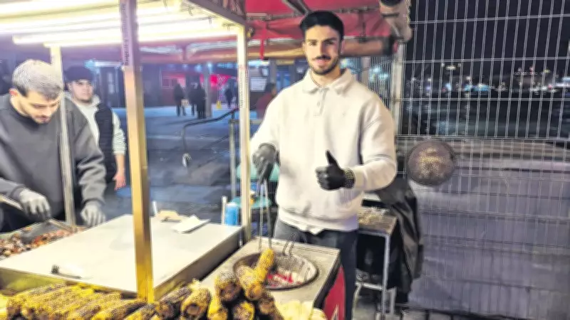 Karaköy'ün Güler Yüzlü Esnafı Alper Temel, Turistlerin Gözdesi Oldu