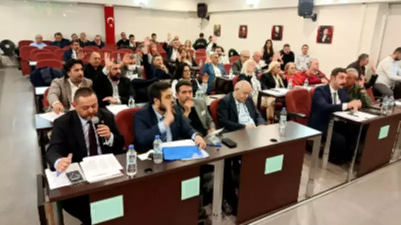 Karşıyaka Meclisi'nde CHP'de Büyük Çatlak: CHP'liler Kendi Adaylarına Oy Vermedi!