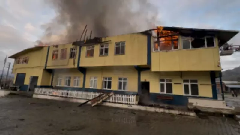 Kastamonu Tosya'da Fabrika Yangını: Ekipler Seferber Oldu, Kontrol Sağlandı