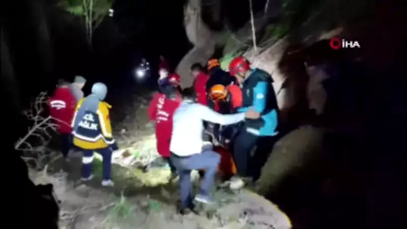 Kastamonu'da 30 Metrelik Uçuruma Düşen Genç Kurtarıldı
