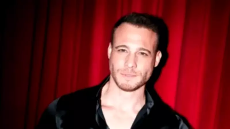 Kerem Bürsin'in Annesiyle Paylaştığı Kare Sosyal Medyayı Salladı!