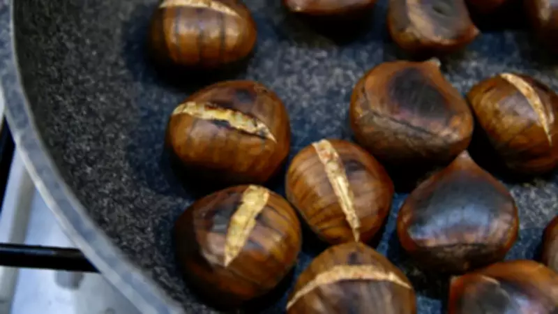 Kestane Soyma Derdine Son! Kabuklar Kendiliğinden Ayrılıyor: İşte O 15 Dakikalık Sır