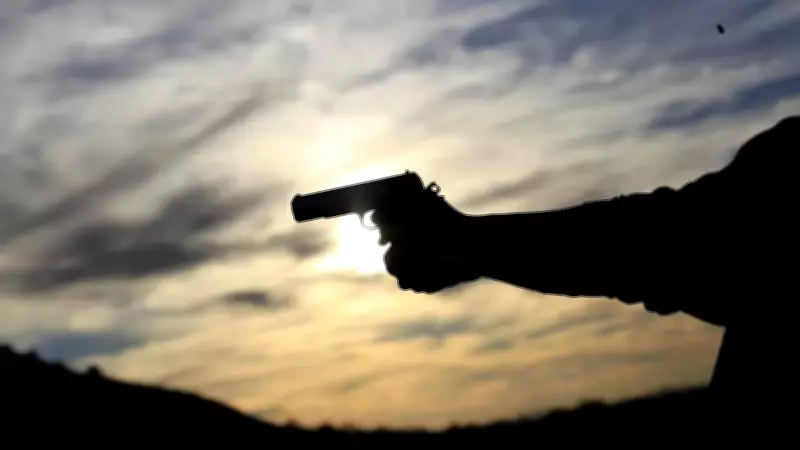 Küçükçekmece'de Silahlı Saldırı: İki Kişi Yaralandı, Saldırgan Yakalandı