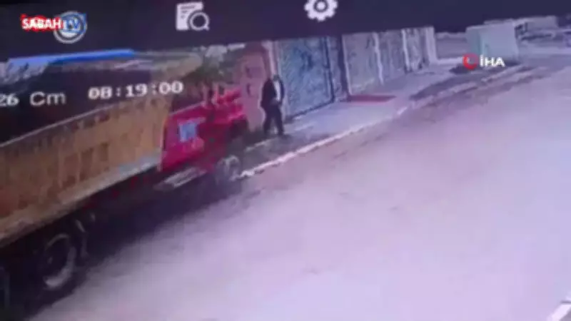 Kocaeli'de Hafriyat Kamyonu Freni Boşalınca Yaşlı Adamı Ezip Öldürdü