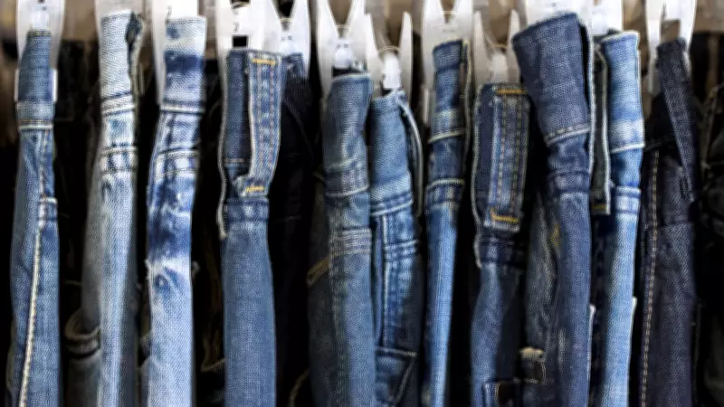 Kot Pantolonun Şaşırtıcı Tarihi: Madenlerden Modaya Uzanan Yolculuk